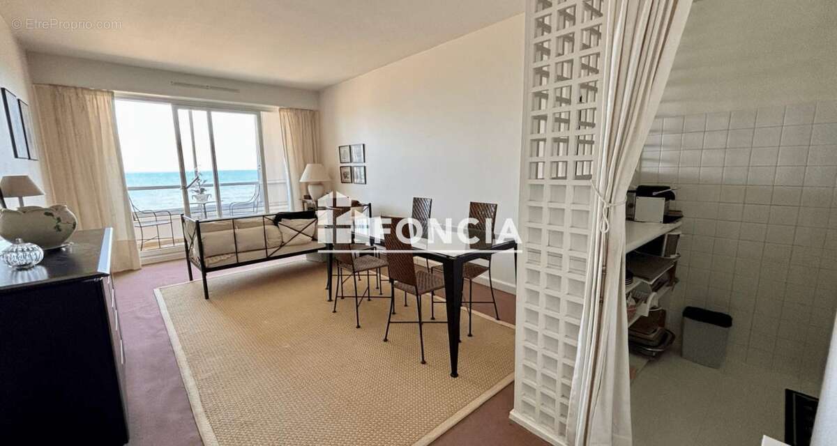 Appartement à COURSEULLES-SUR-MER
