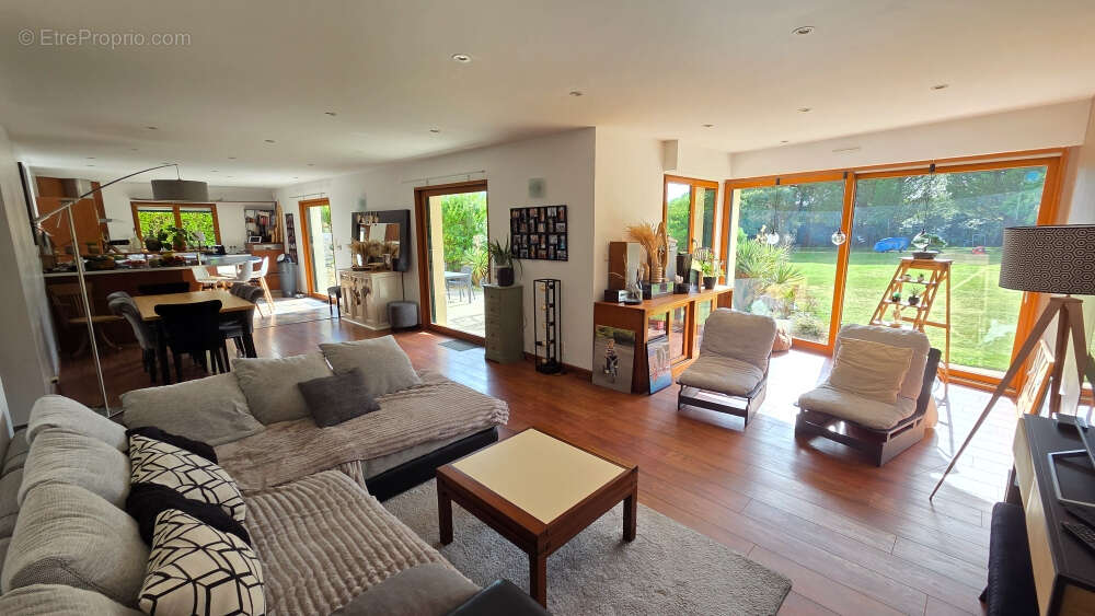 Maison à PLONEOUR-LANVERN