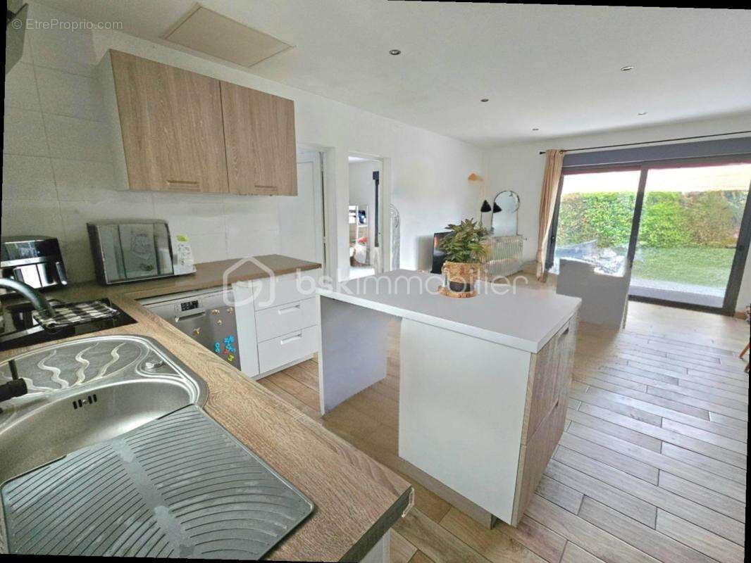 Plain pied moderne non mitoyen 2 chambres garage terrain 400m² - photo 8
