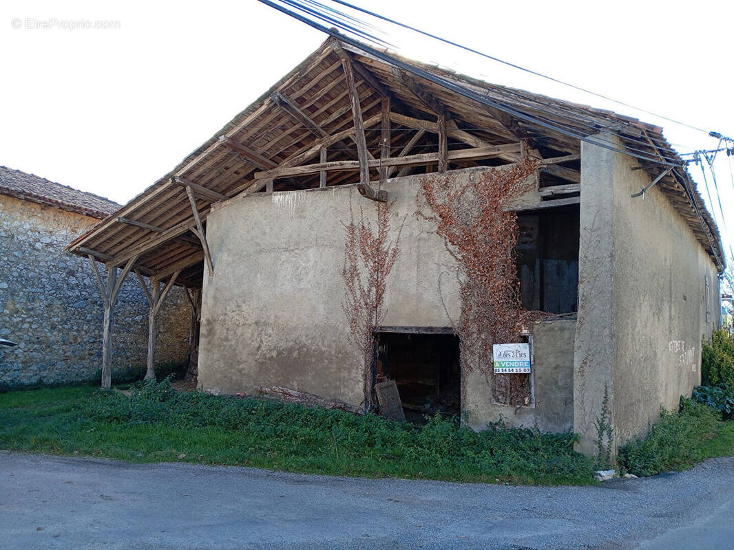 Maison à LASSERRE