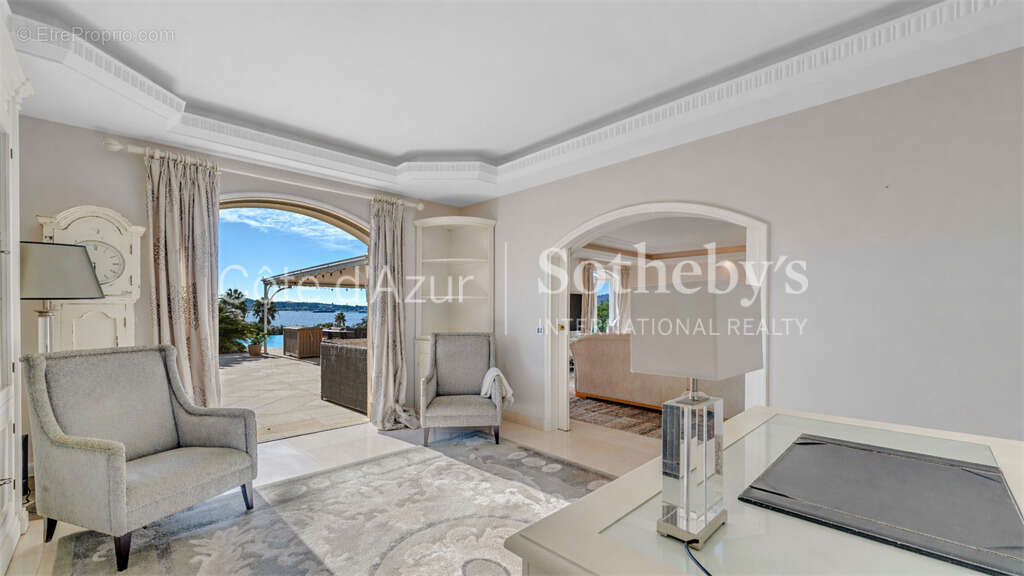 Villa de luxe à Grimaud avec vue mer et piscine, propriété d’exception Côte d’Azur - photo 9
