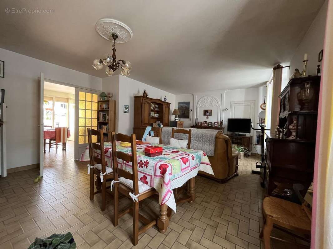 Maison 84 m² à Le Breil-Sur-Merize  - photo 6