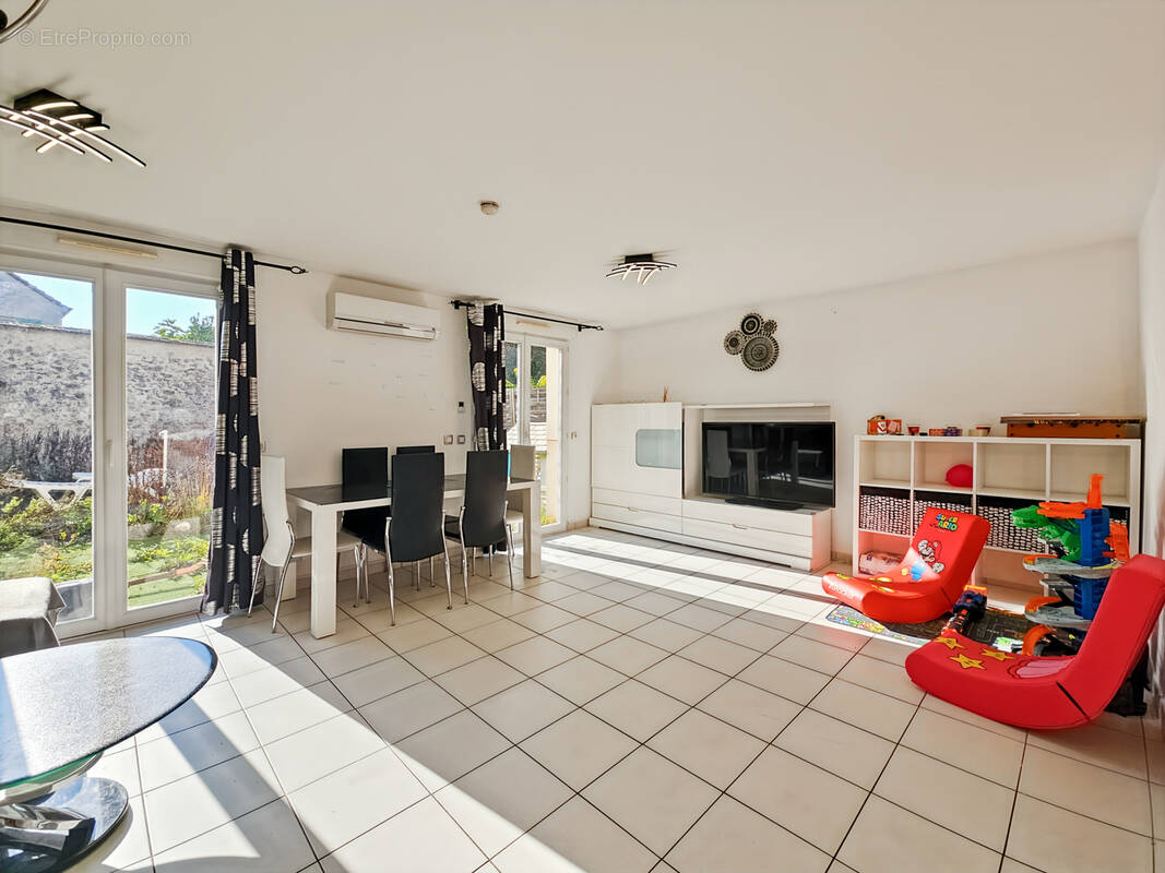 Maison à GRISY-SUISNES