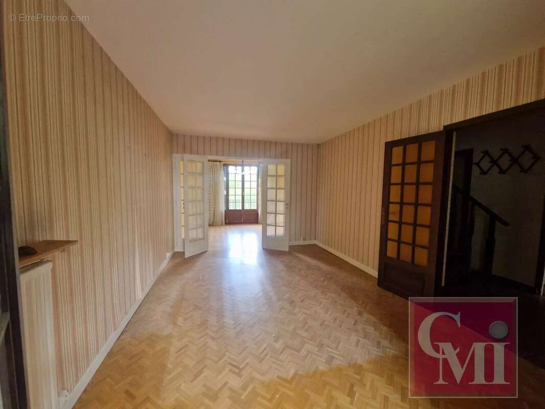 Maison à SAINT-CHERON