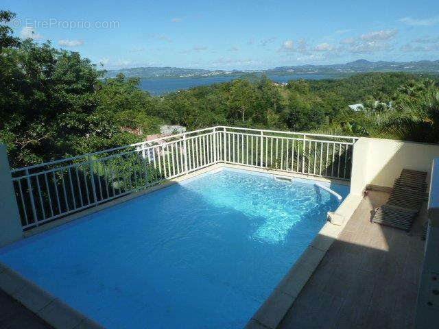 Maison à LES TROIS-ILETS