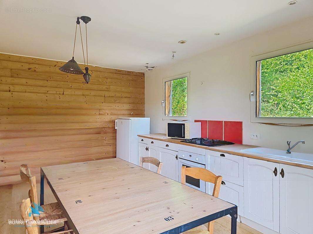 Propriété de caractère de 290 m² constituée d'une maison et d'un gîte de charme - photo 19