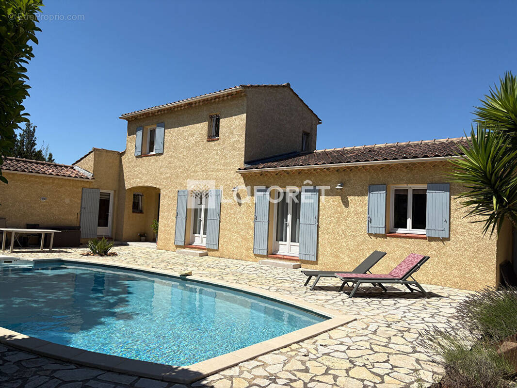 Maison à VEDENE