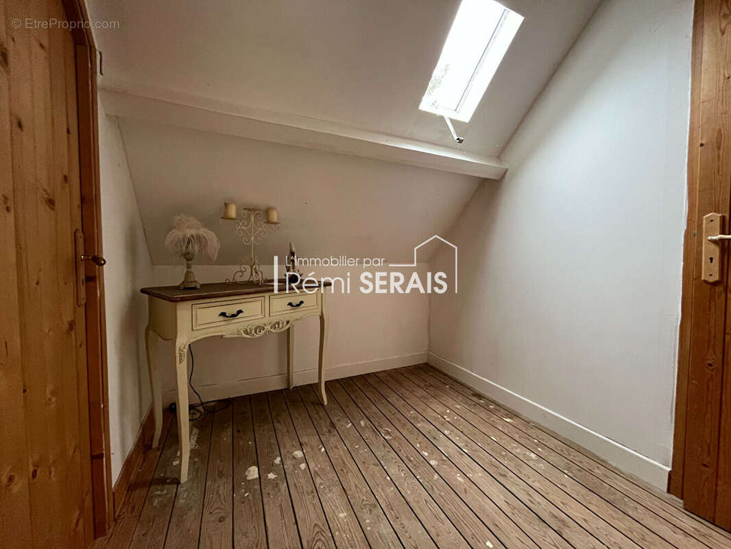 Maison à SAINT-ROCH-SUR-EGRENNE