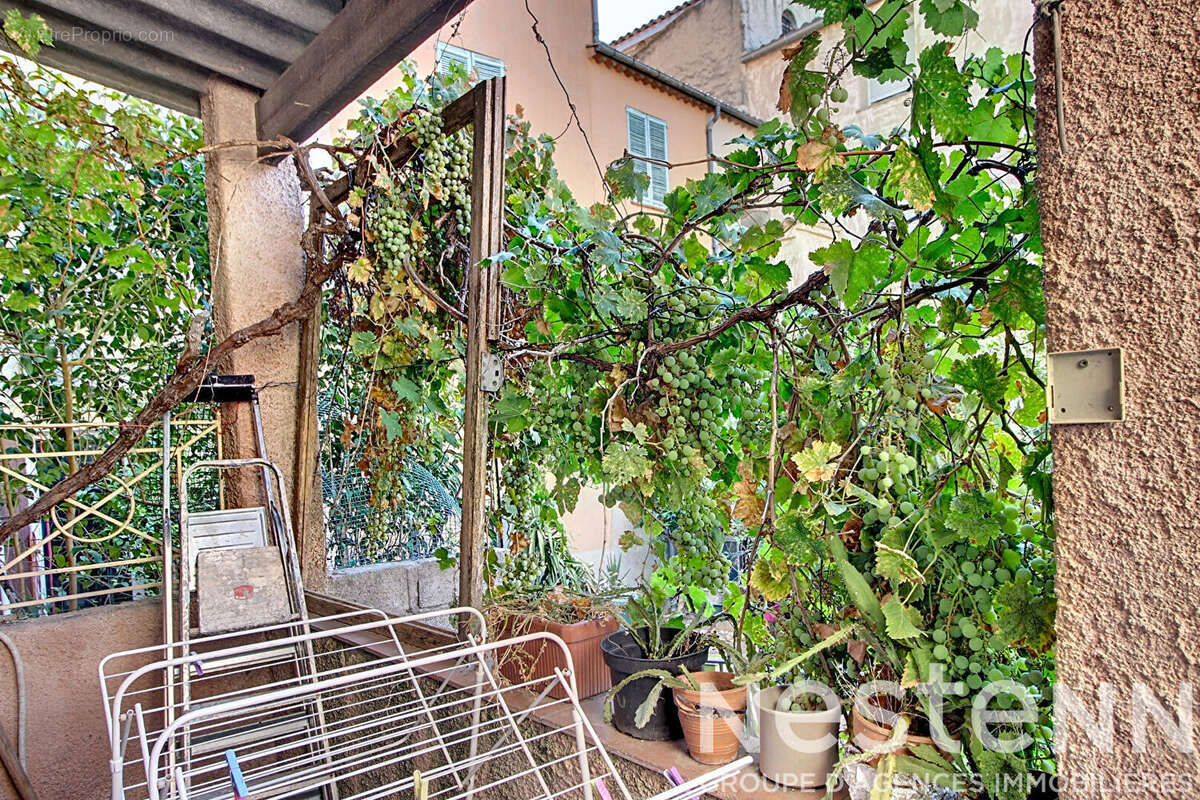 A VENDRE SUR LORGUES -Immeuble en Centre-Ville avec Jardin et Fort Potentiel - photo 20