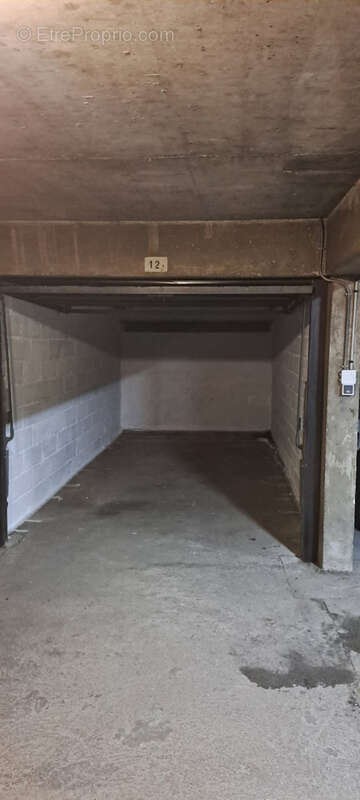 Parking à CLERMONT-FERRAND