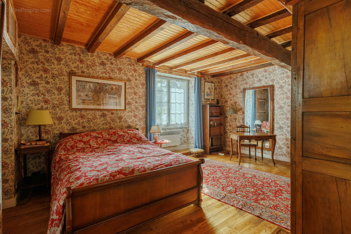 Maison à SAINT-PIERRE-DE-CHANDIEU