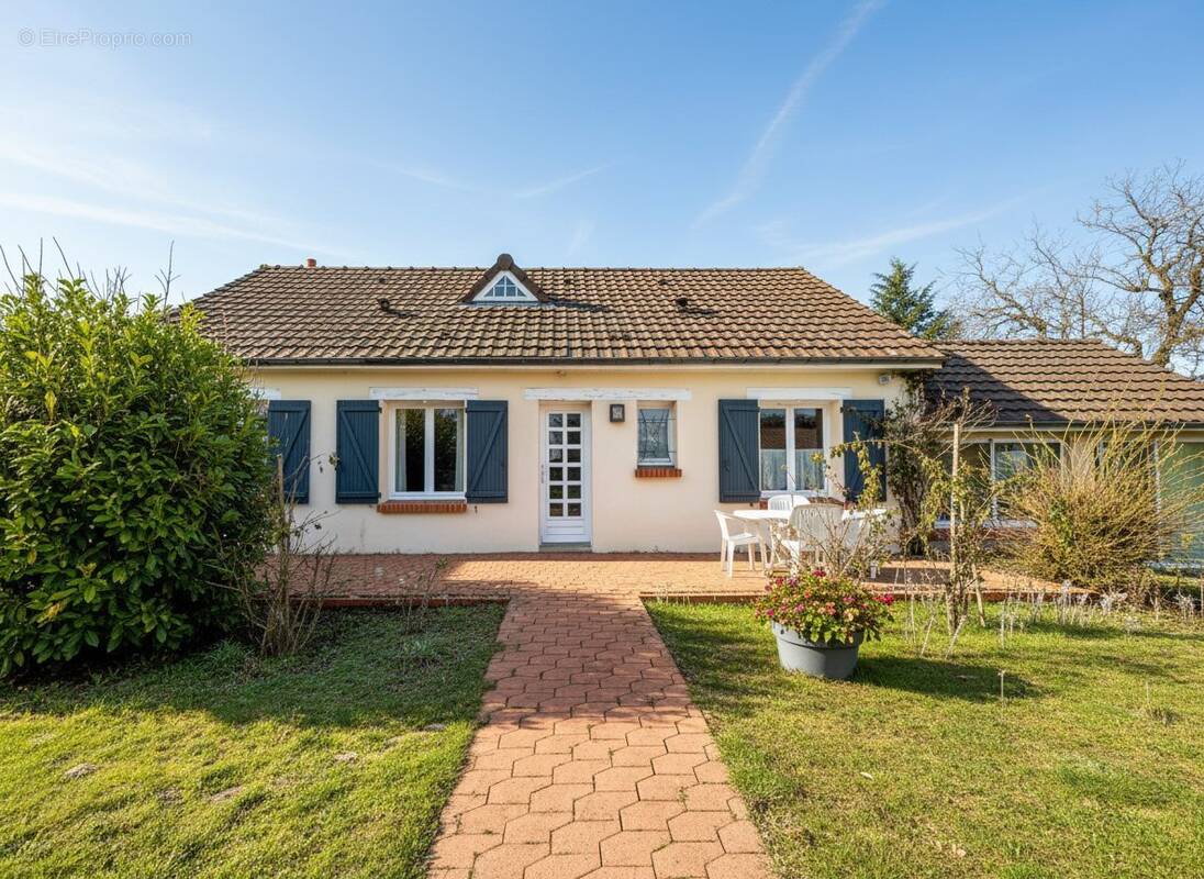 Maison à LES BORDES