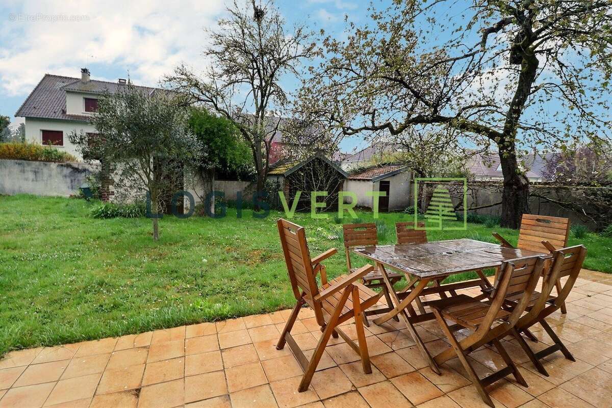Maison à BIEVRES