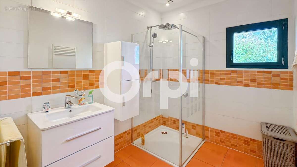 Villa en bois avec piscine - photo 13