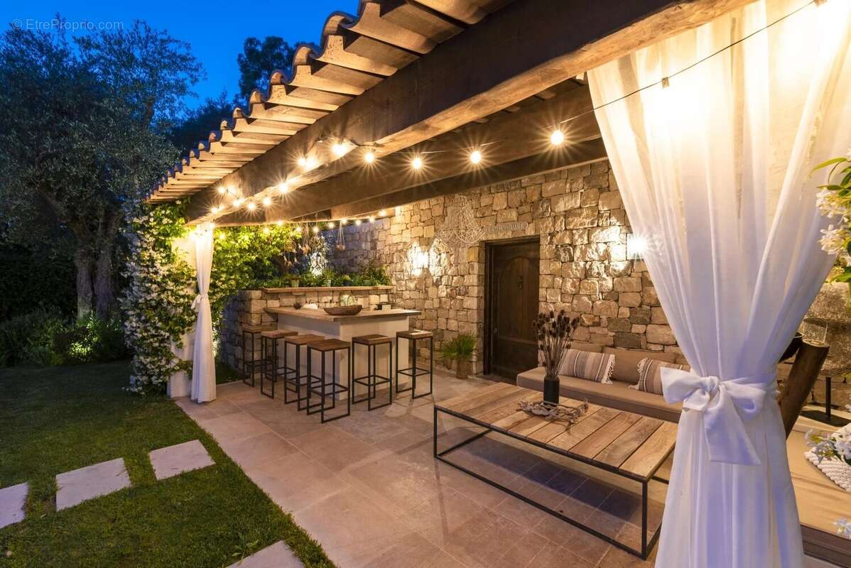 Maison à MOUGINS