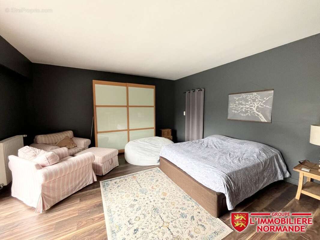 Maison à SAINT-PIERRE-DU-VAUVRAY