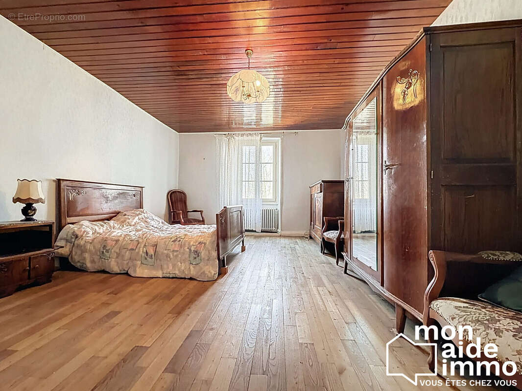Appartement à THIVIERS