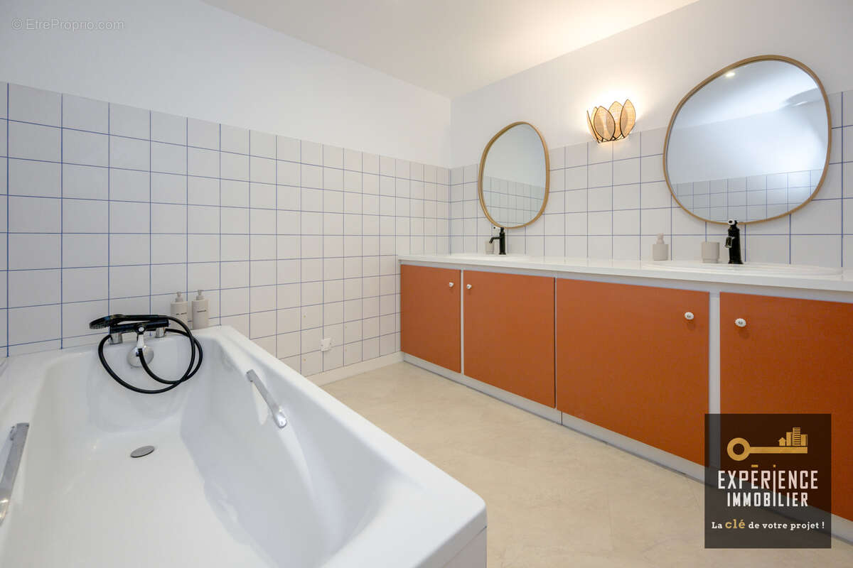 Appartement T3 rénové proche du bourg - photo 12
