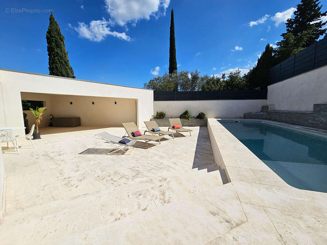 Maison à VILLENEUVE-LES-AVIGNON