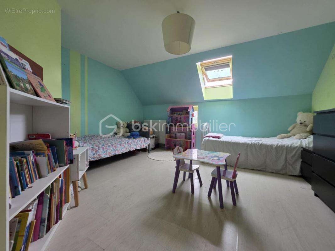 Maison à MONTCOURT-FROMONVILLE