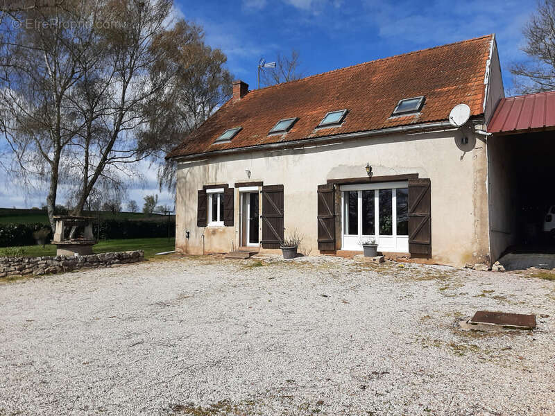 Maison à MARLY-SUR-ARROUX