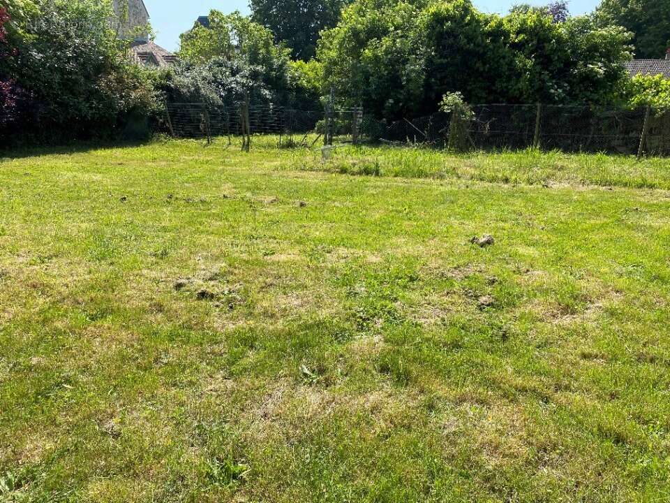 Terrain à LA FERTE-SOUS-JOUARRE