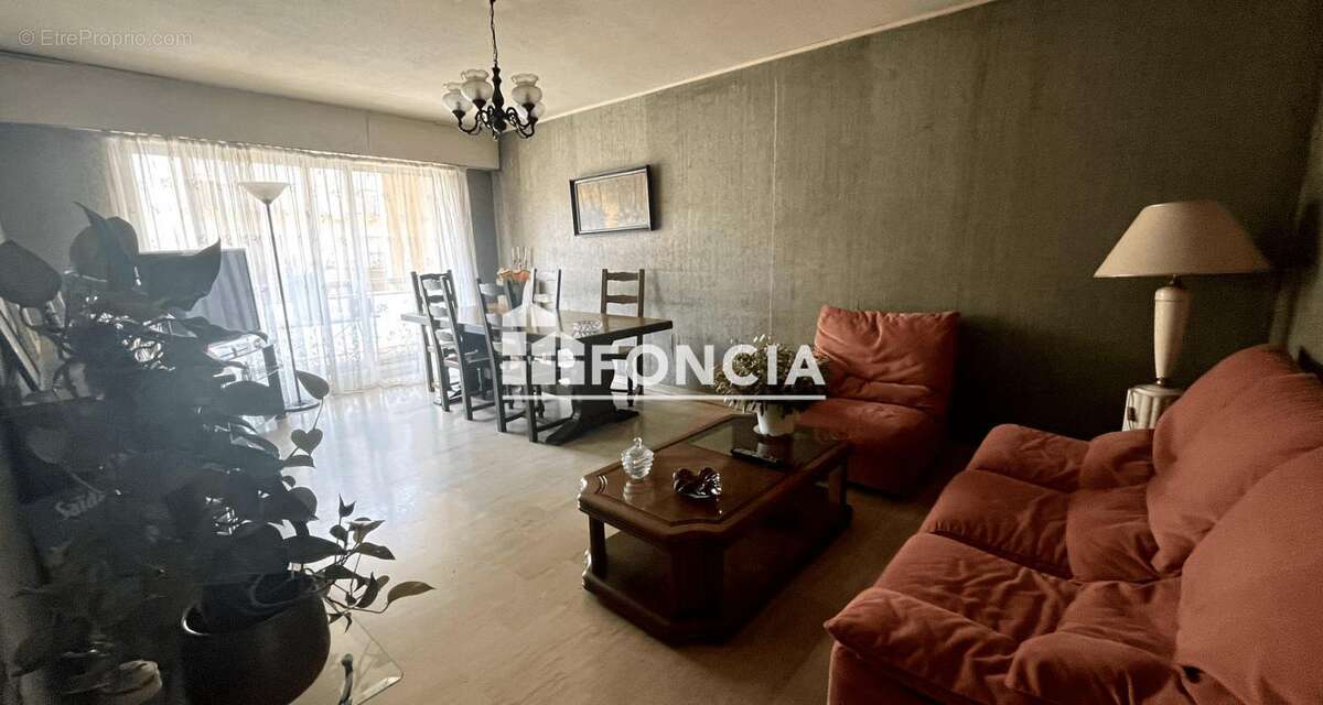 Appartement à LE CANNET