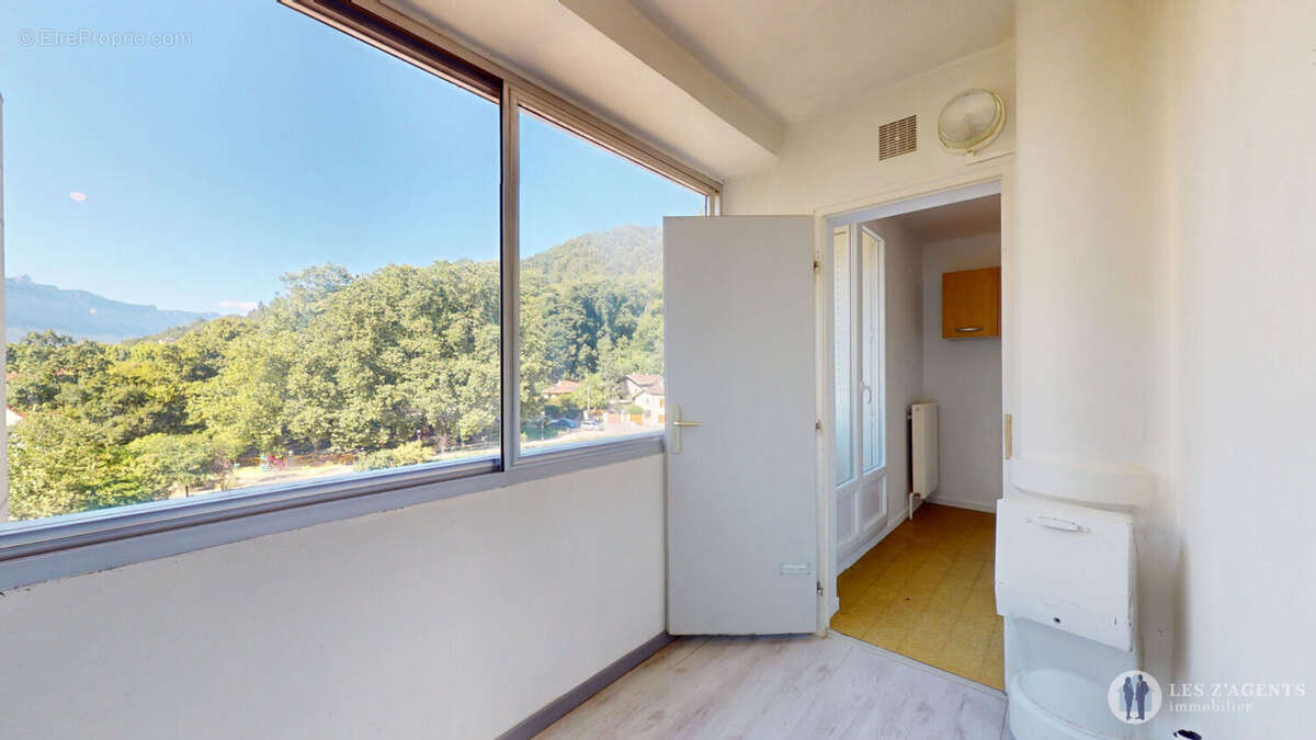 Appartement T3 de 64m2 avec balcon + cave + place de parking - photo 7