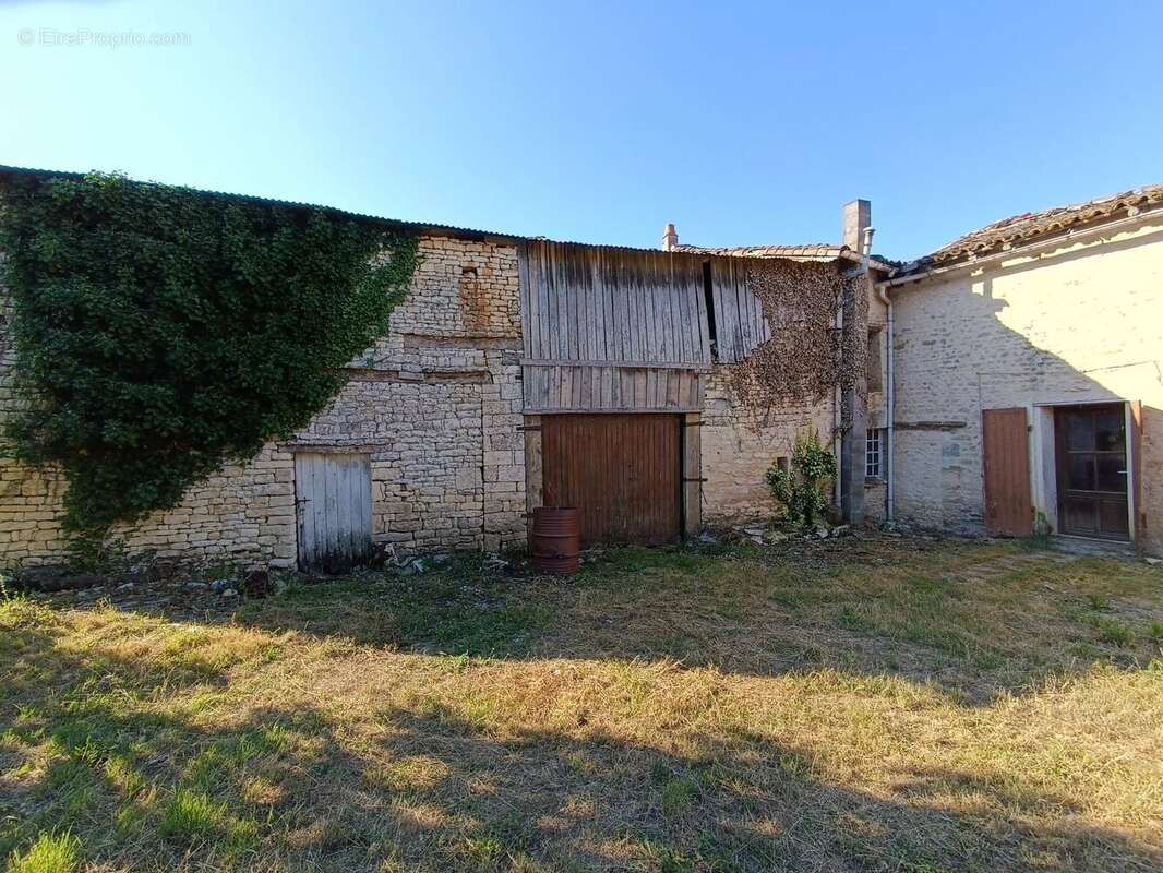 Maison à VILLEFAGNAN
