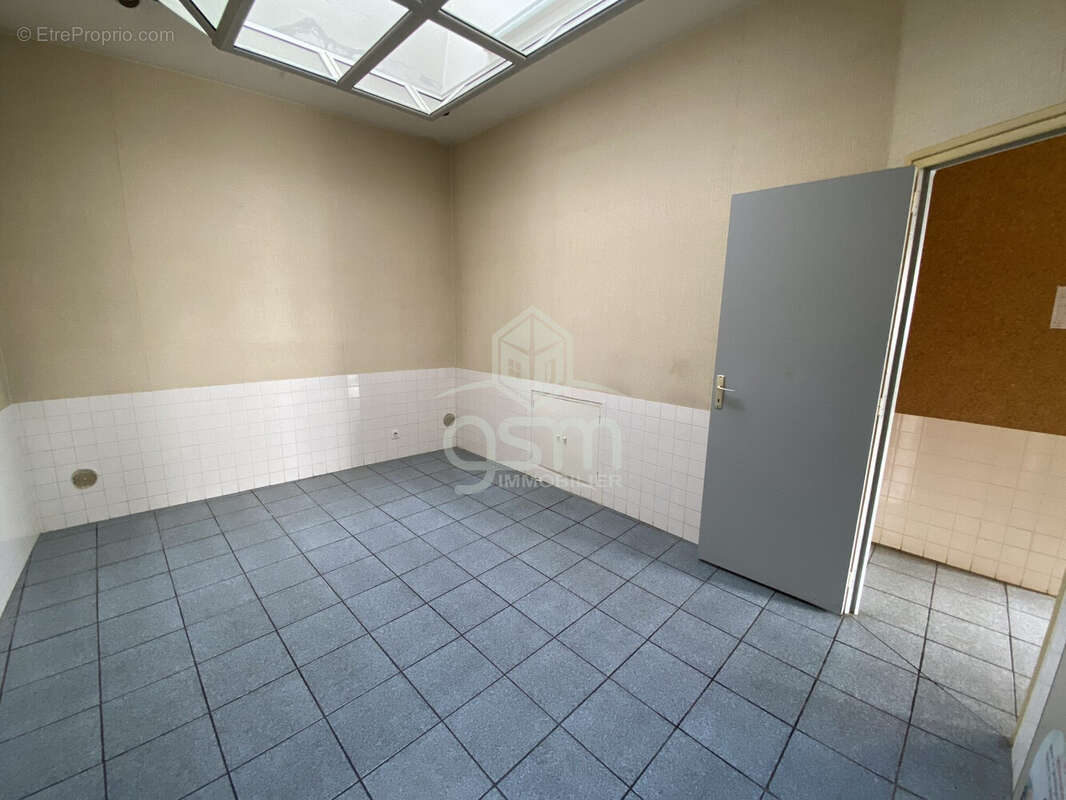 Commerce à SAINTE-MAURE-DE-TOURAINE