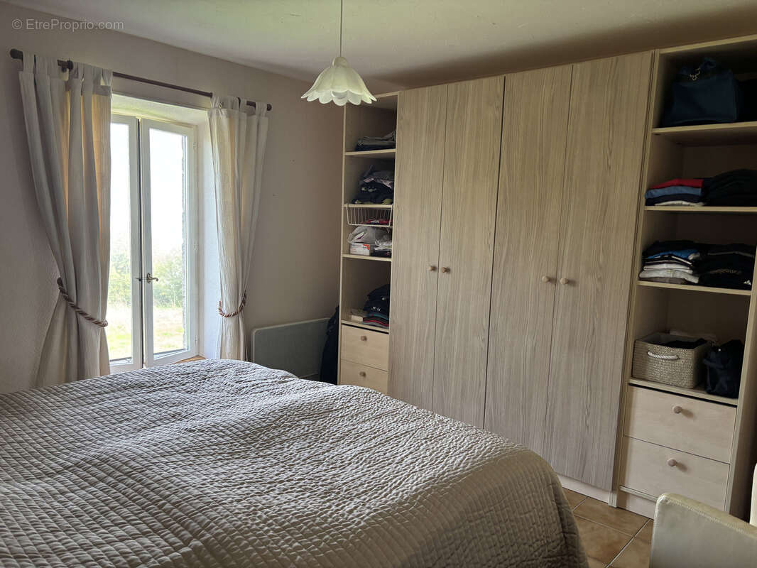 Maison à ECHASSIERES