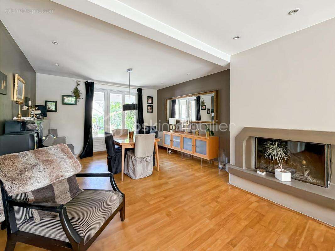 Maison individuelle 180 m2 - 5 chambres - terrain 546 m2 - piscine et Golf - photo 6