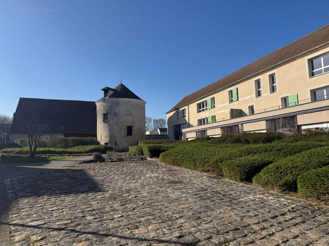 Appartement à SURVILLIERS