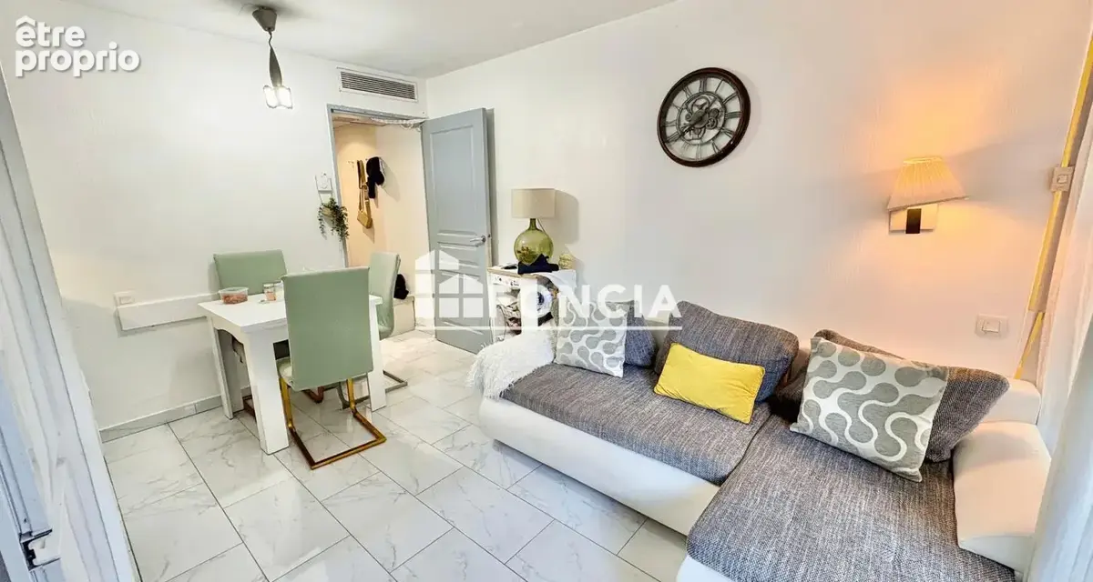 Cannes, bord de mer : T3 de 39 m² avec terrasse et vue mer, piscine résidentielle et parking privatif - photo 6