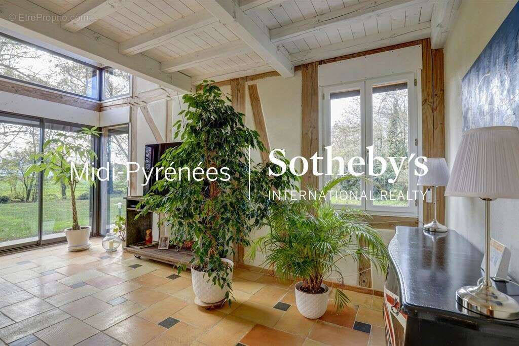 Maison à SAINT-SULPICE