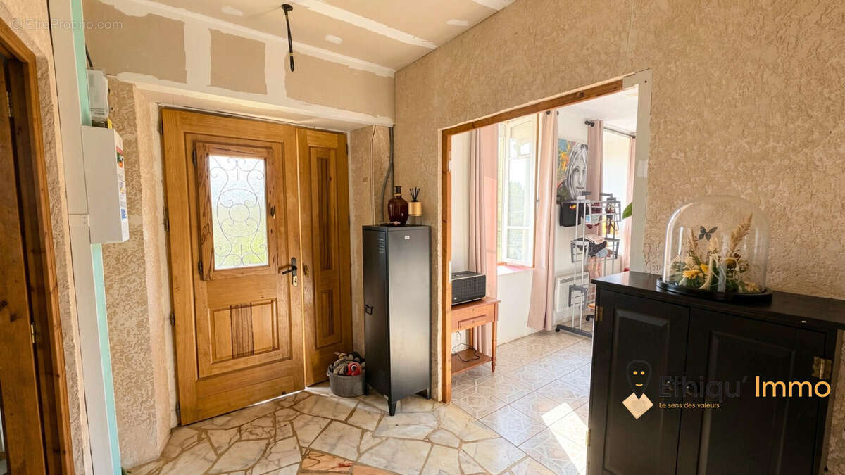 Maison à VERPILLIERES-SUR-OURCE
