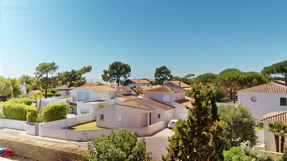 Appartement à VAUX-SUR-MER