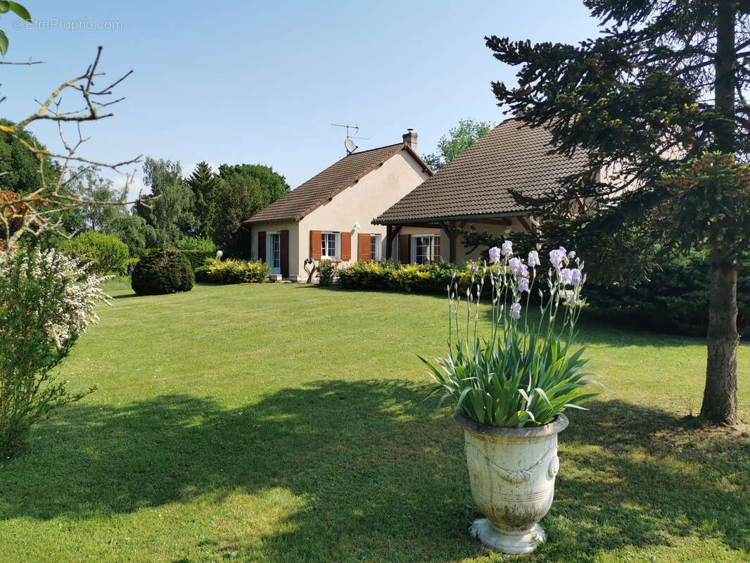 Maison à SAINT-JULIEN-SUR-CHER