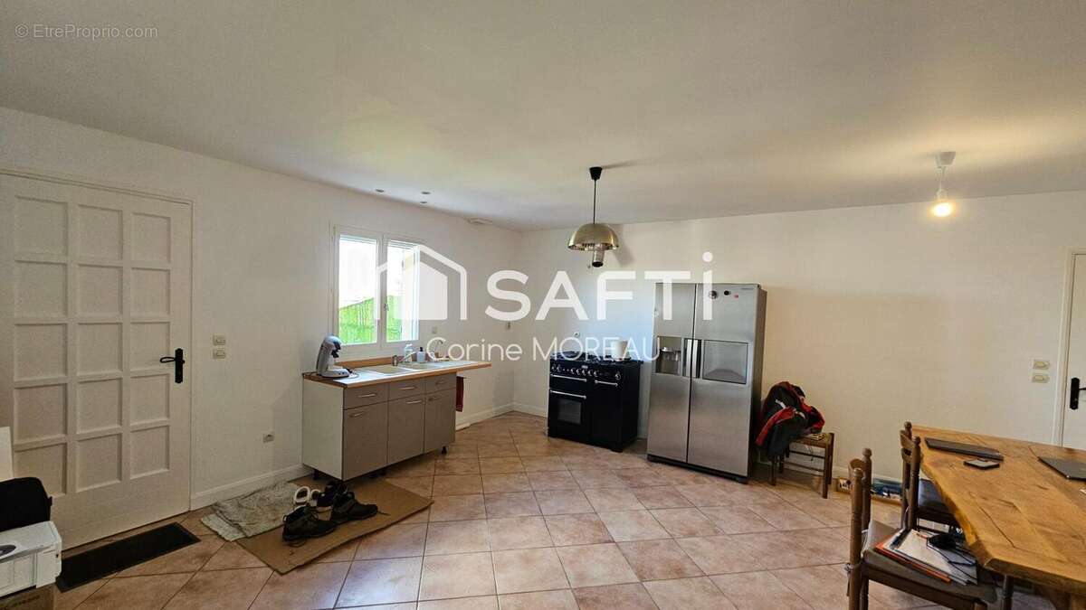 Photo 4 - Maison à ROULLET-SAINT-ESTEPHE