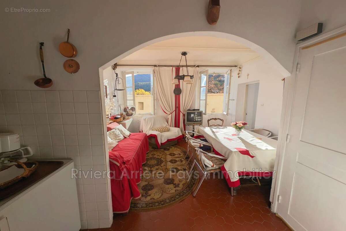 Appartement à ENTREVAUX