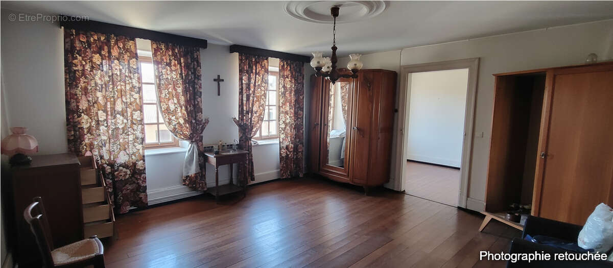 Ferme 161m² avec dépendances : Bessoncourt 90160 - photo 6