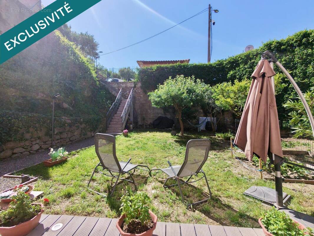 Photo 1 - Appartement à PIERREFEU-DU-VAR
