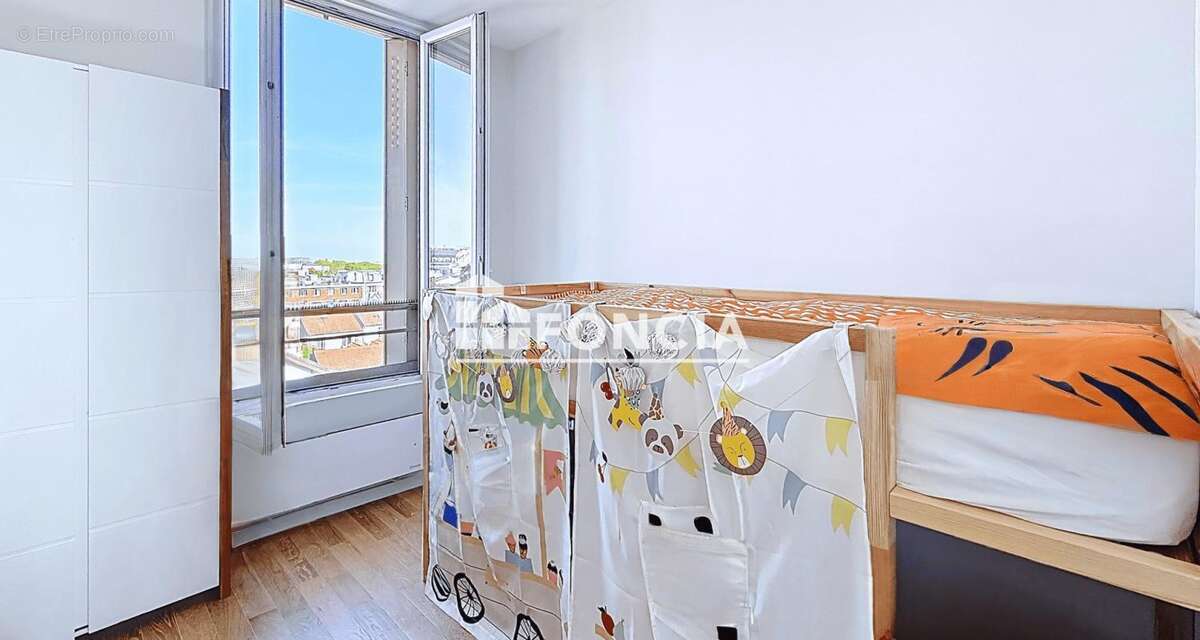 Romainville – appartement familial 5 pièces – double séjour – 3 chambres - charme de l'ancien – métro ligne 11 à 3 minutes – exc - photo 8