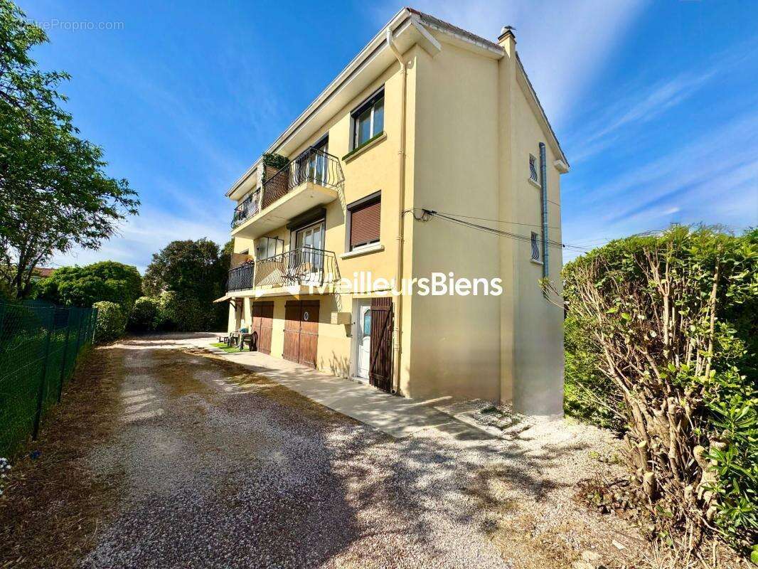 Appartement à FREJUS