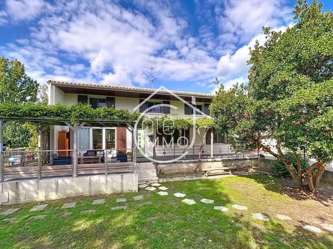 Maison à SAINT-PEY-DE-CASTETS