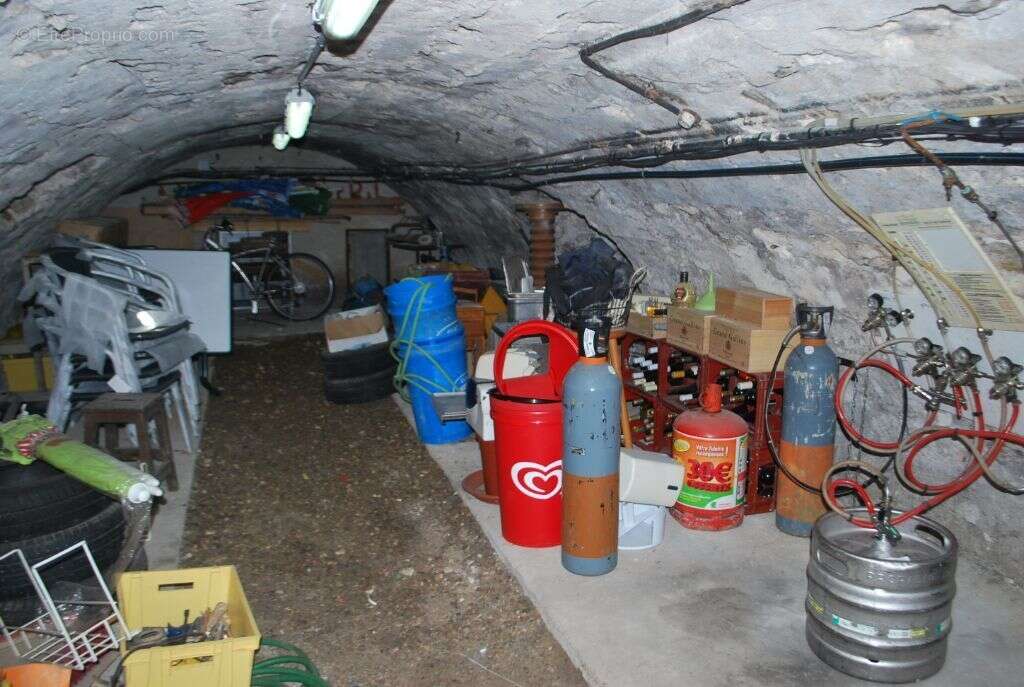 Commerce à MENETREOL-SOUS-SANCERRE