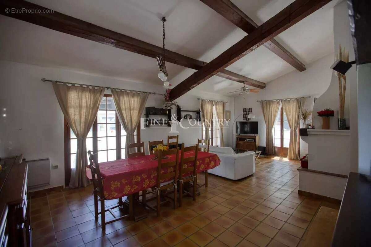 Maison à MANDELIEU-LA-NAPOULE