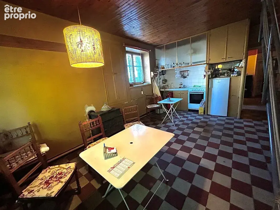 Opportunité rare pour professionnels — Bâtiment de caractère de 450 m² sur 3 niveaux avec jardin de 1 000 m² - photo 8