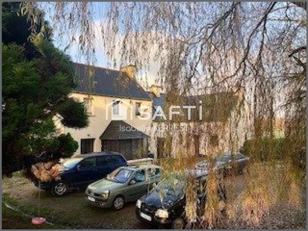 Photo 1 - Maison à LANDIVISIAU
