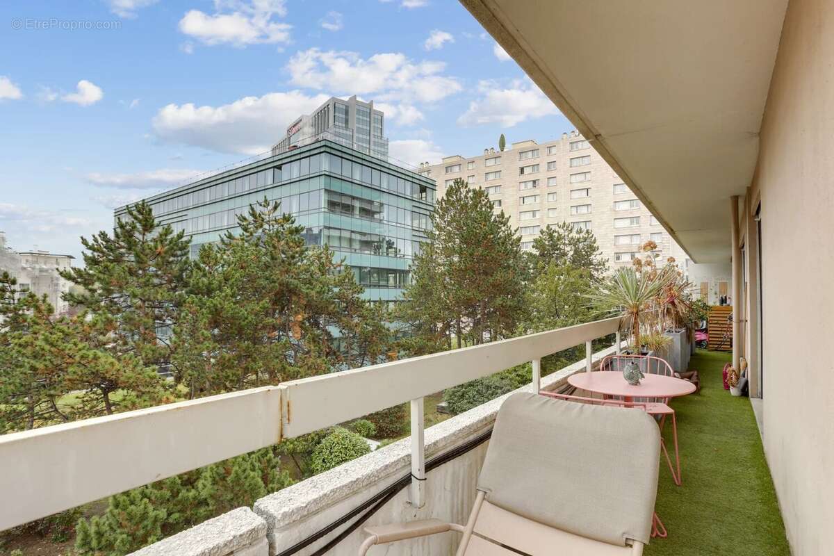 Appartement à LEVALLOIS-PERRET